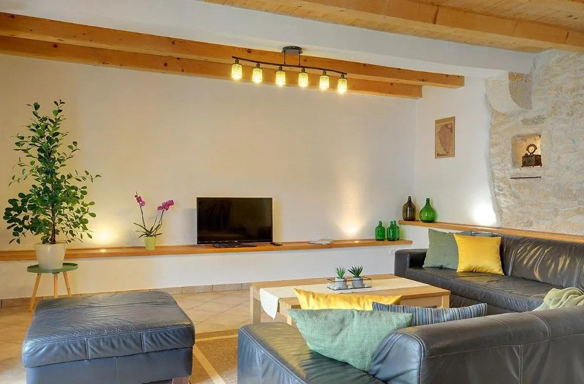 بيت للعطل Villa Katarina Žminj